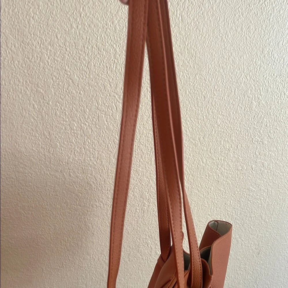 Yuzefi Brown Leather Tote Bag Mochi - Picture 12 of 15
